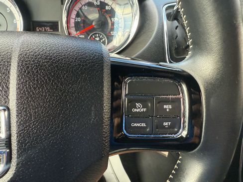 Used 2019 Dodge Grand Caravan SE image 18