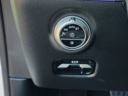 New 2026 Mercedes-Benz C 43 AMG 4MATIC Sedan image 33