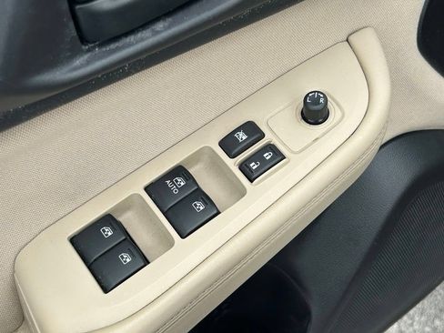 Used 2019 Subaru Outback 2.5i AWD/4WD image 21