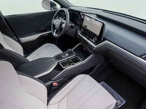 Used 2026 Lexus TX 500h AWD w/ Technology Package image 35