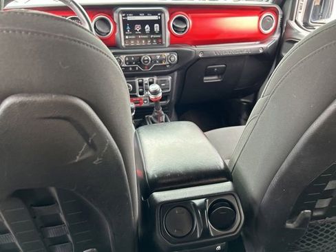 Used 2018 Jeep Wrangler Unlimited Rubicon w/ Uconnect 4C Nav & Sound Group AWD/4WD image 8