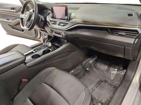 Used 2023 Nissan Altima 2.5 SV image 15
