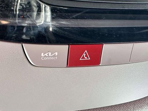 Certified 2025 Kia Seltos S AWD/4WD image 33