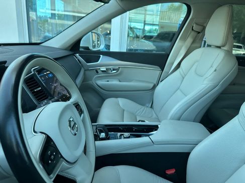 Used 2023 Volvo XC90 B5 Core w/ Protection Package Premier AWD/4WD image 2