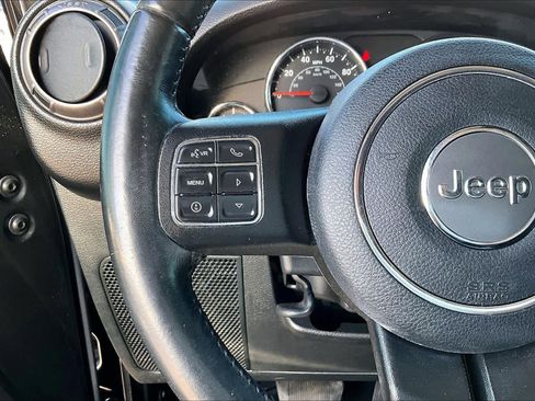 Used 2018 Jeep Wrangler Unlimited Sport S image 23