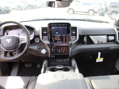 New 2026 RAM 1500 Laramie AWD/4WD image 15