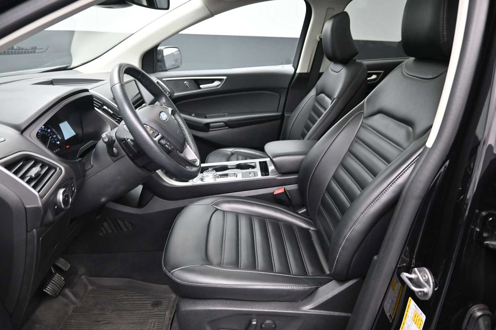 Certified 2024 Ford Edge SEL w/ Convenience Package AWD/4WD image 10
