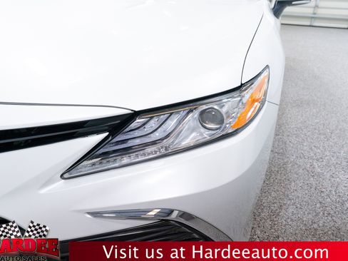 Used 2023 Toyota Camry XLE FWD image 8