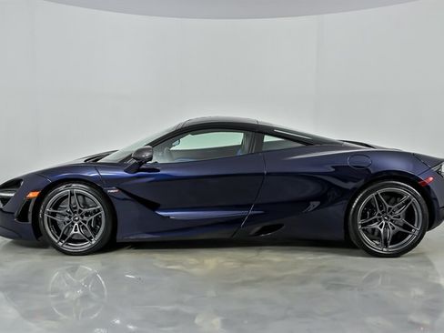 Used 2019 McLaren 720S Performance RWD image 11