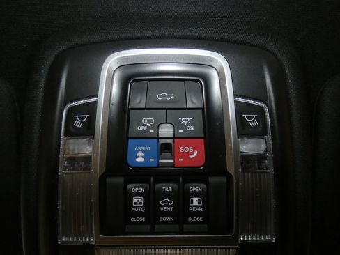 Used 2022 RAM 2500 Limited w/ Towing Technology Group image 22