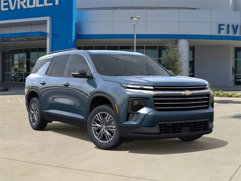 New 2026 Chevrolet Traverse LT w/ Driver Confidence Package image 7