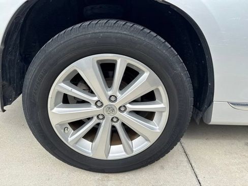 Used 2013 Toyota Highlander Limited AWD/4WD image 9