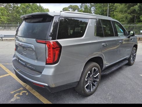 Used 2023 GMC Yukon Denali RWD image 9