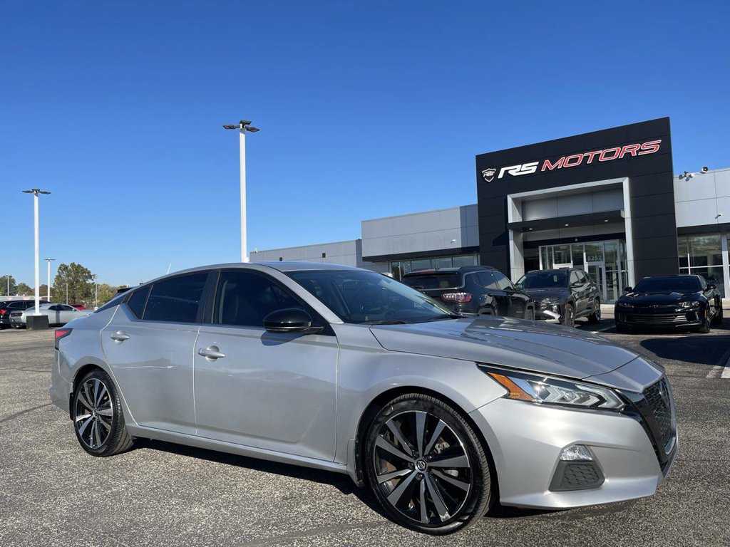 Used 2019 Nissan Altima 2.5 SR w/ SR Premium Package FWD image 1