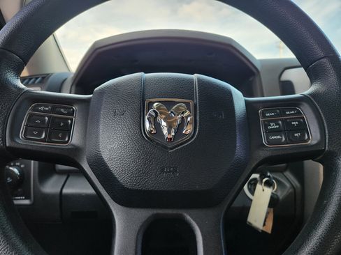 Used 2015 RAM 1500 Express image 25