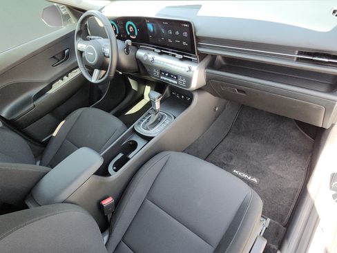 Certified 2025 Hyundai Kona SEL FWD image 20