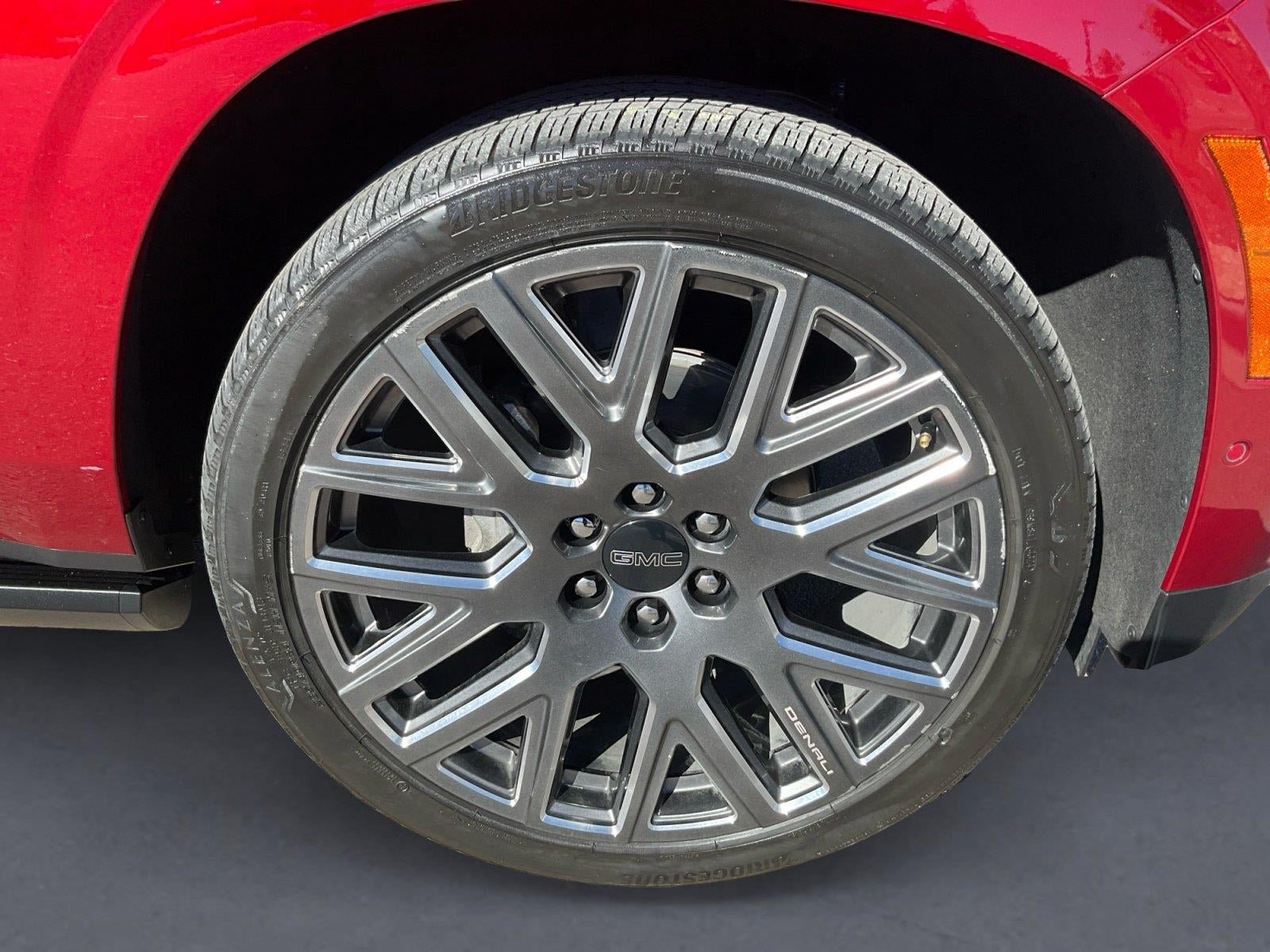 Certified 2025 GMC Yukon Denali Ultimate AWD/4WD image 14