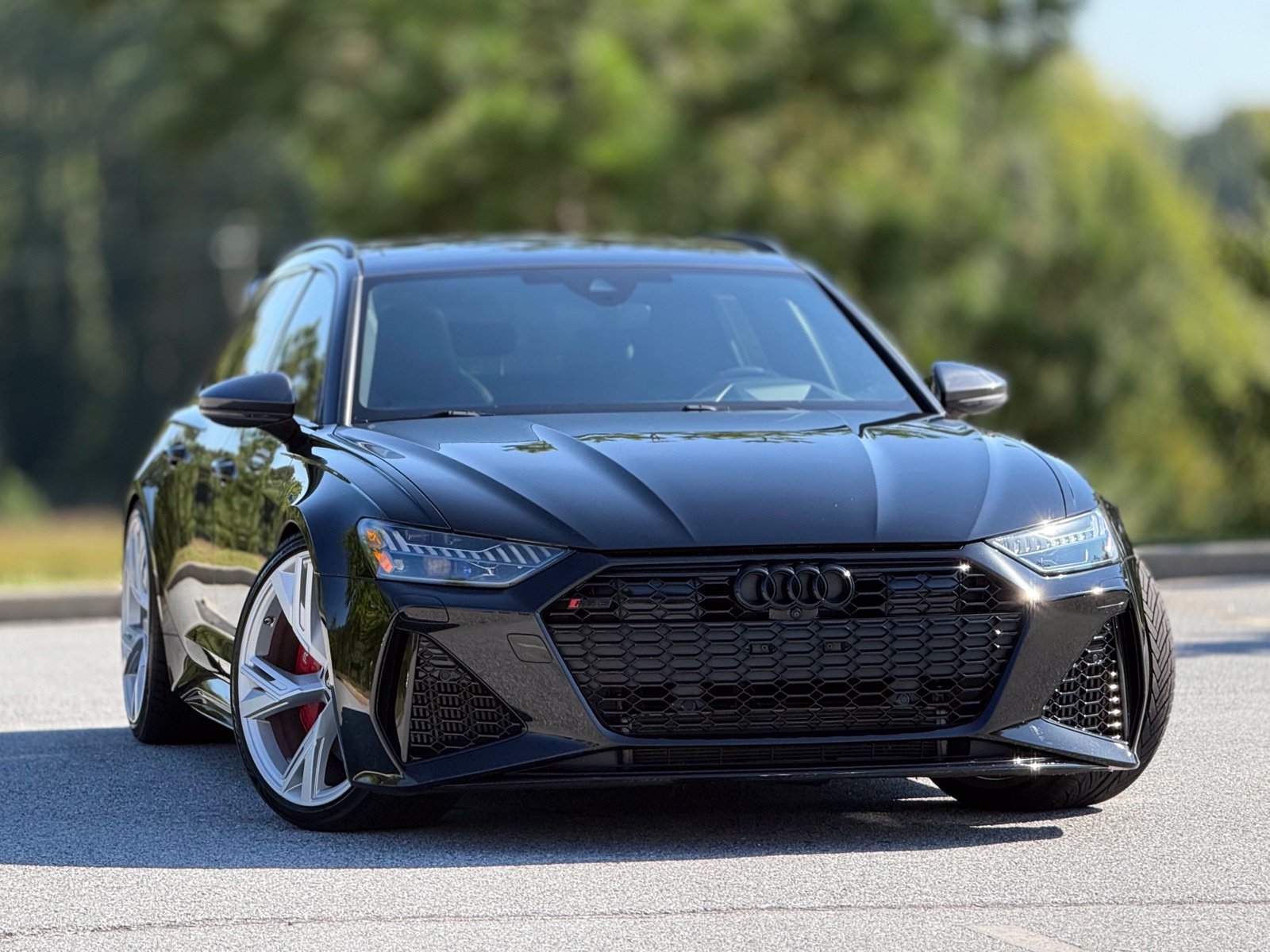 Used 2021 Audi RS 6 w/ Executive Package AWD/4WD image 4