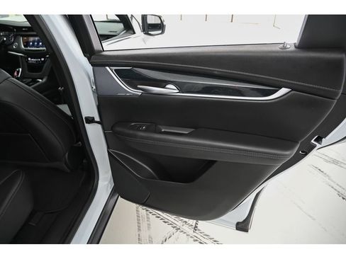 Certified 2025 Cadillac XT5 Premium Luxury image 17