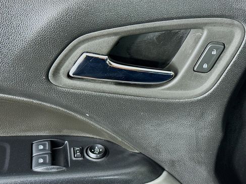 Used 2022 Chevrolet Colorado LT w/ Fleet Safety Package image 38