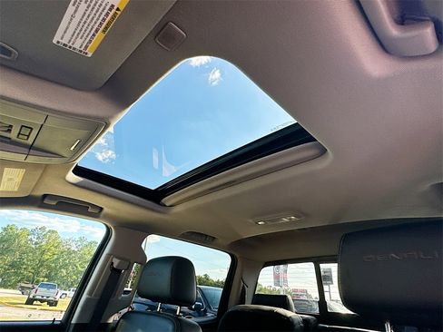 Certified 2018 GMC Sierra 1500 Denali w/ Denali Ultimate Package image 11