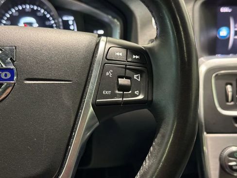 Used 2018 Volvo S60 T5 Dynamic w/ Vision Package image 16
