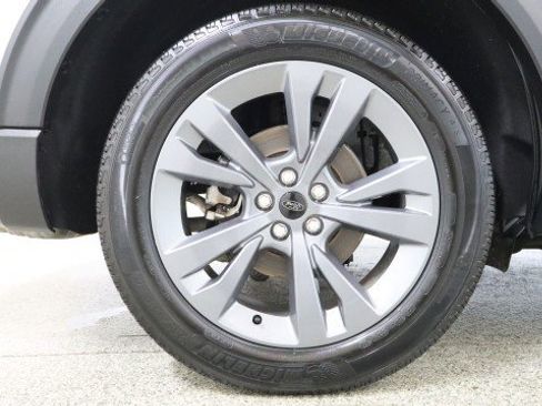 Used 2022 Ford Explorer XLT w/ Equipment Group 202A image 24