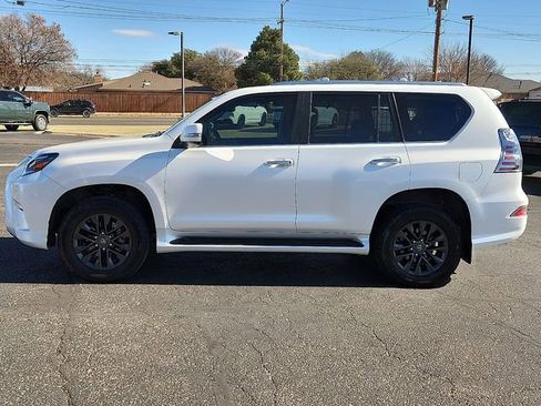 Used 2023 Lexus GX 460 Premium image 2