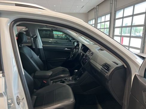 Used 2021 Volkswagen Tiguan SEL AWD/4WD image 20