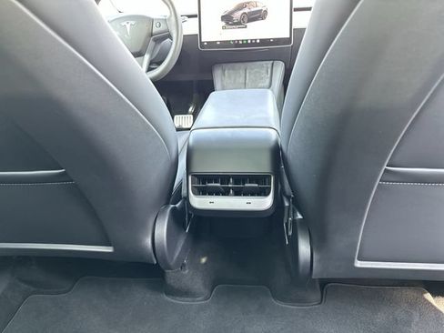 Used 2025 Tesla Model Y Performance AWD/4WD image 24