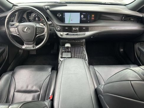 Used 2018 Lexus LS 500 w/ Accessory Package (Z2) RWD image 17