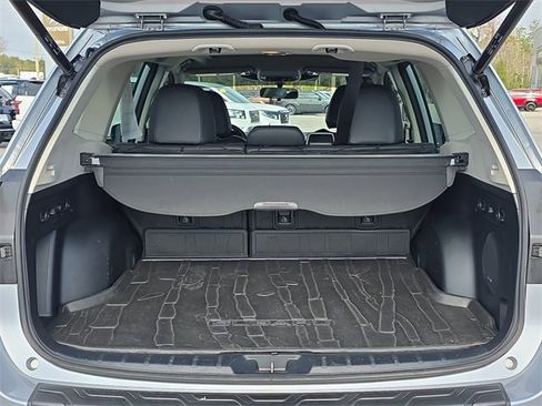 Used 2023 Subaru Forester Limited image 8