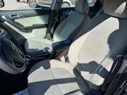 Used 2013 Kia Forte EX image 12