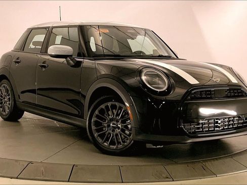 New 2026 MINI Cooper 4-Door Hardtop image 11