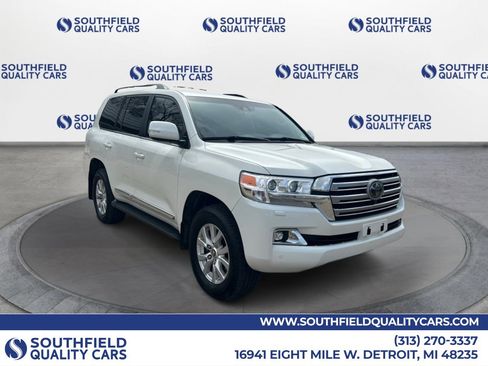 Used 2018 Toyota Land Cruiser image 1