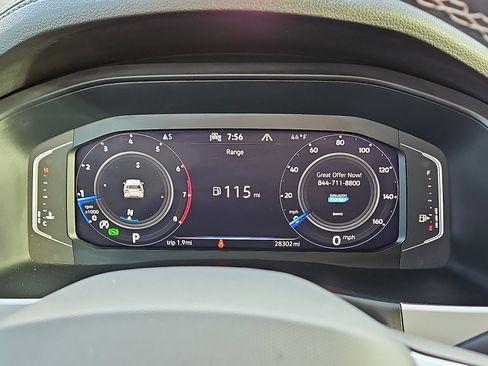 Certified 2023 Volkswagen Atlas Cross Sport SE image 19