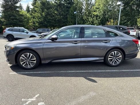 Used 2018 Honda Accord Touring image 3