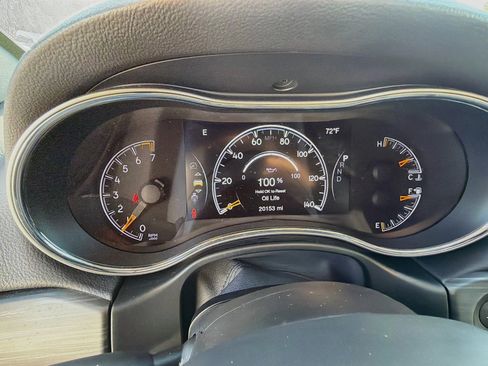 Used 2021 Jeep Grand Cherokee Laredo X AWD/4WD image 38