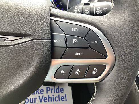 New 2027 Chrysler Pacifica Select AWD/4WD image 30