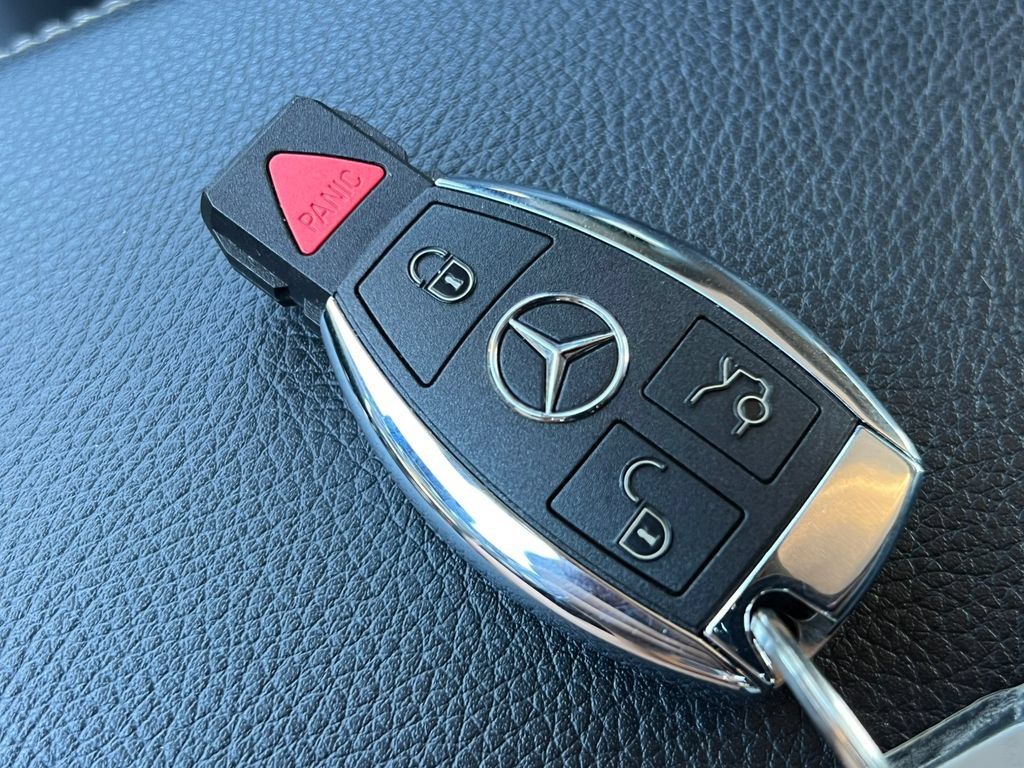 Used 2018 Mercedes-Benz CLA 250 4MATIC image 27