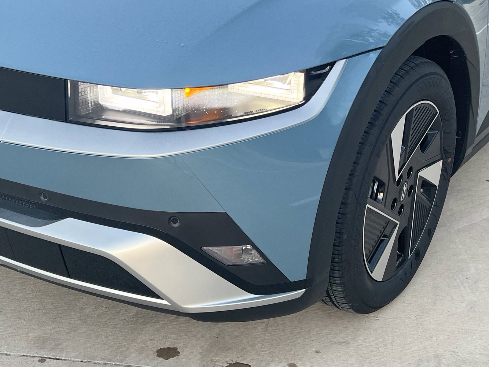 New 2027 Hyundai Ioniq 5 SE RWD image 4