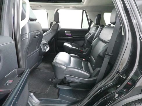 Certified 2025 Ford Expedition Platinum AWD/4WD image 38