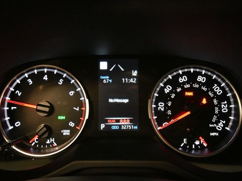 Certified 2022 Toyota RAV4 XLE image 14