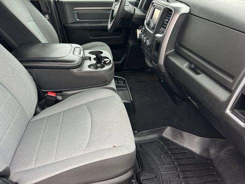 Used 2022 RAM 1500 Classic SLT image 15