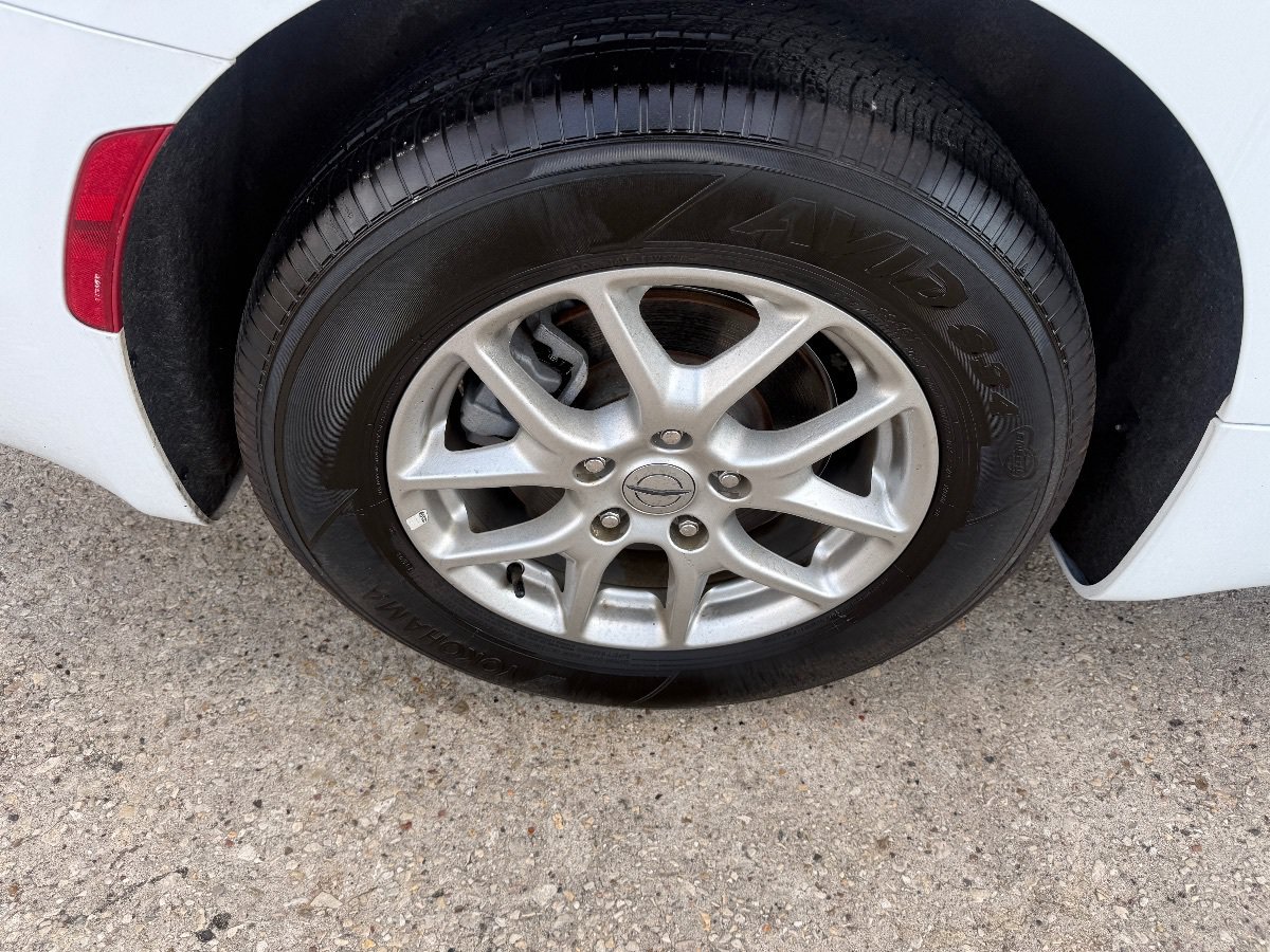 Used 2025 Chrysler Pacifica Select FWD image 11