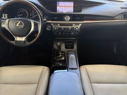 Used 2013 Lexus ES 350 w/ Premium Pkg FWD image 17