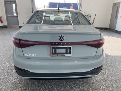 New 2026 Volkswagen Jetta SE image 4