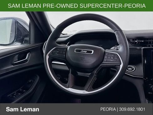 Used 2024 Jeep Grand Cherokee Altitude image 11