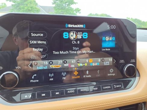 Used 2021 Nissan Rogue Platinum image 17