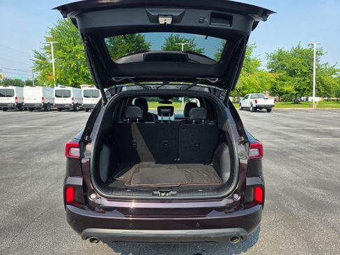 Used 2023 Ford Escape ST-Line Select w/ Tech Pack #2 AWD/4WD image 9
